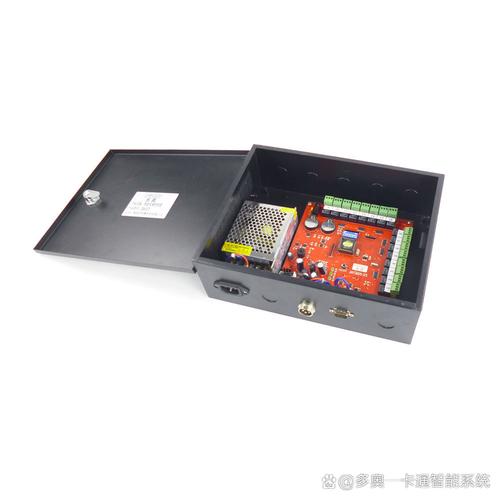 该系统集成了先进门禁控制技术,包括ic卡,二维码以及人脸识别等多重